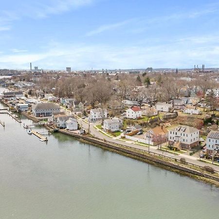 Gorgeous Waterfront 2 Bedroom 1 Bath Modern Home. 纽黑文 外观 照片